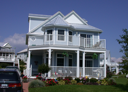 Maintenance Vinyl Railing in Crystal Beach.Ont.